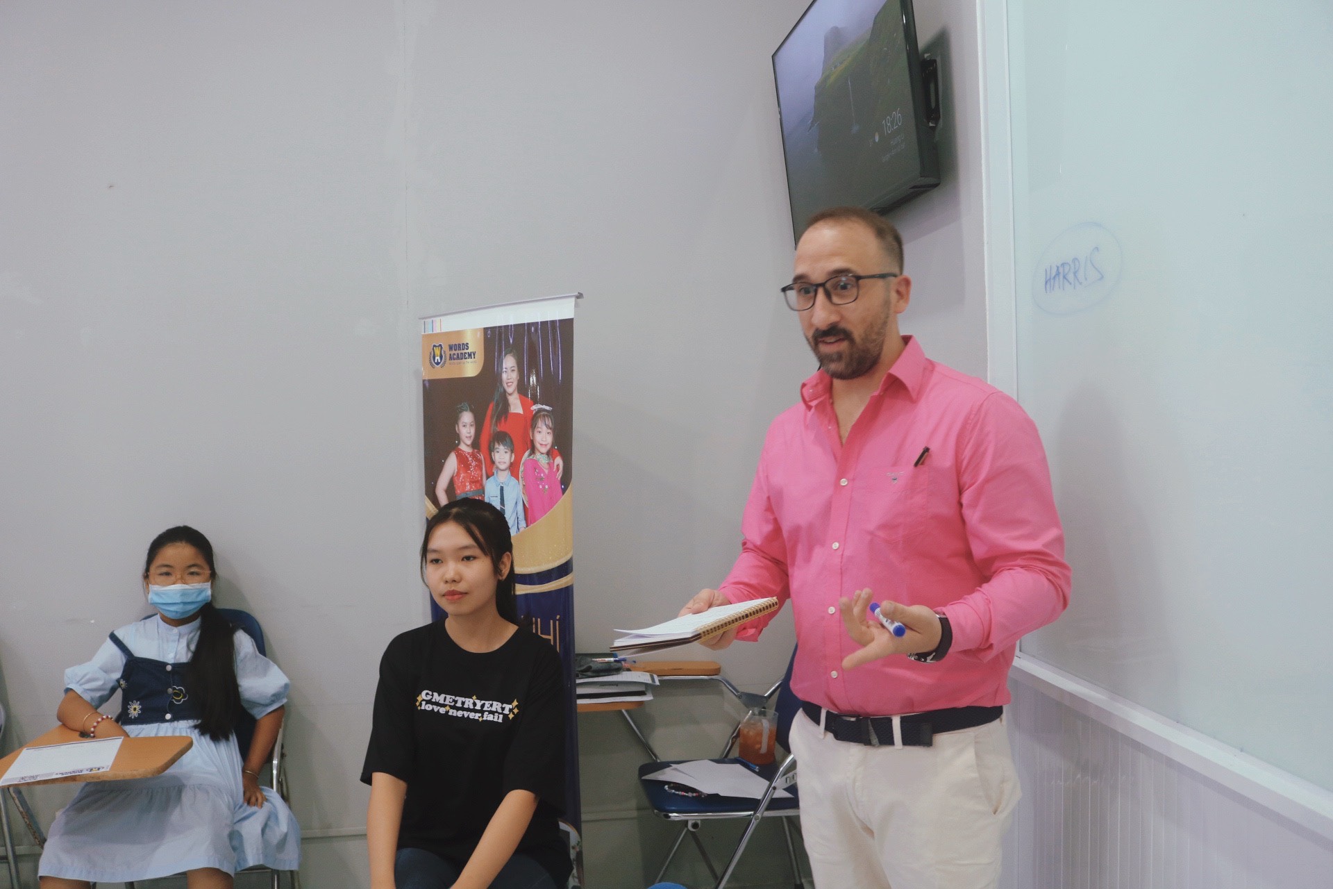 học viện ngôn từ