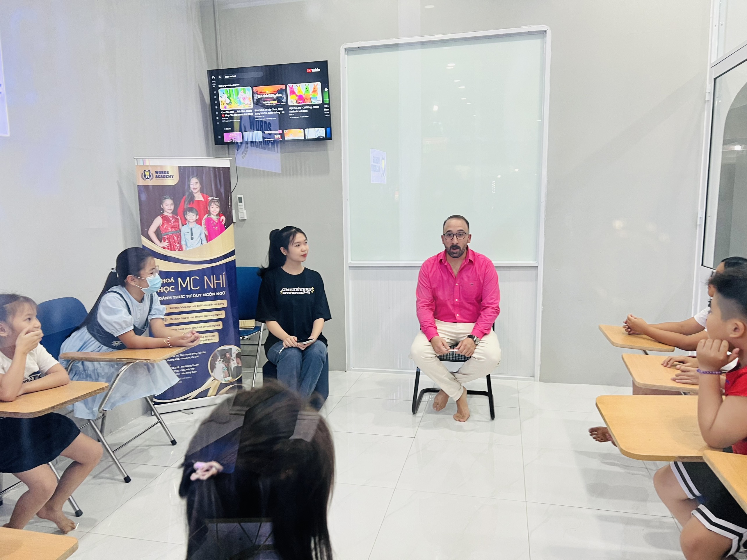 học viện ngôn từ