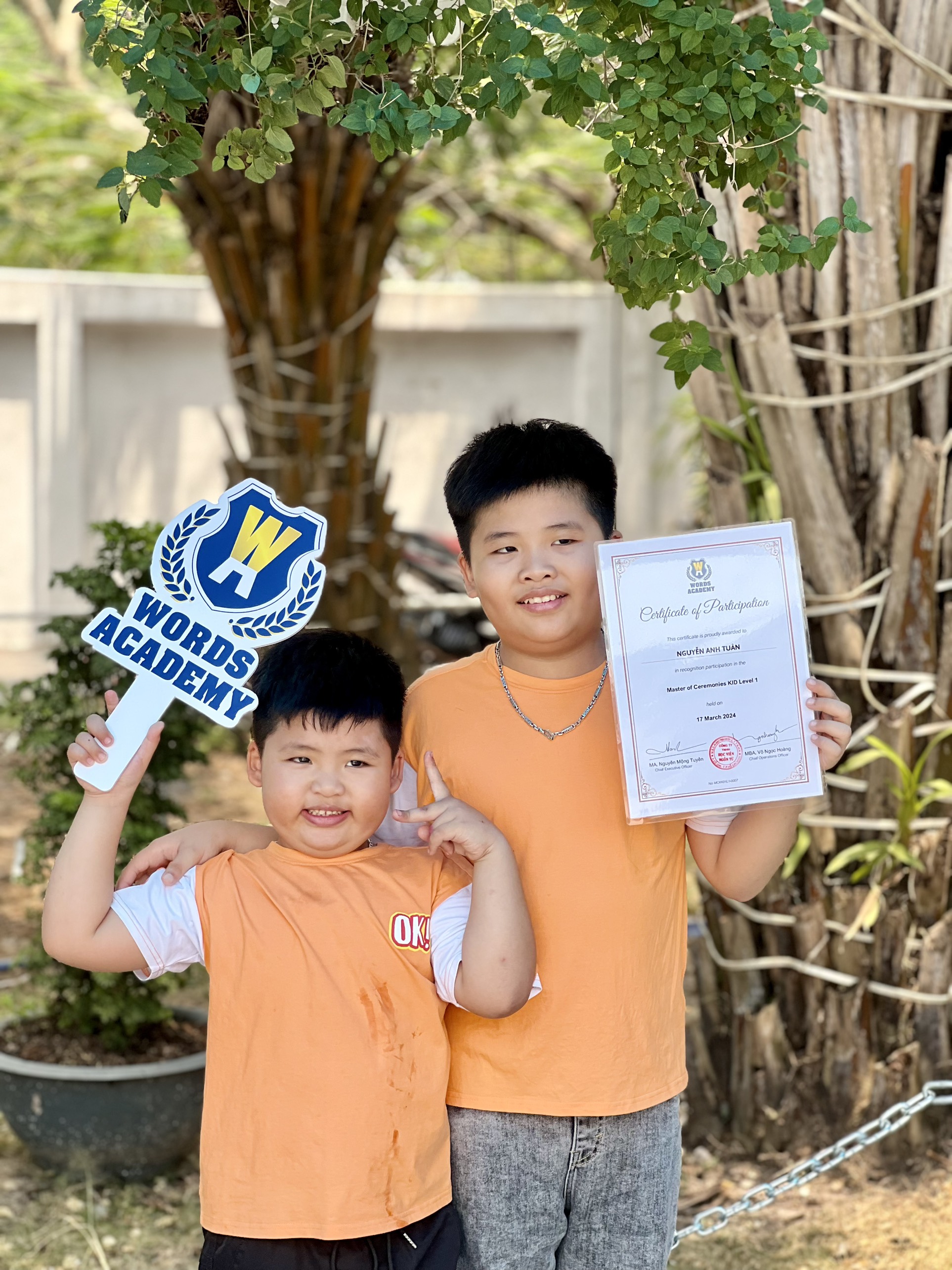 học viện ngôn từ