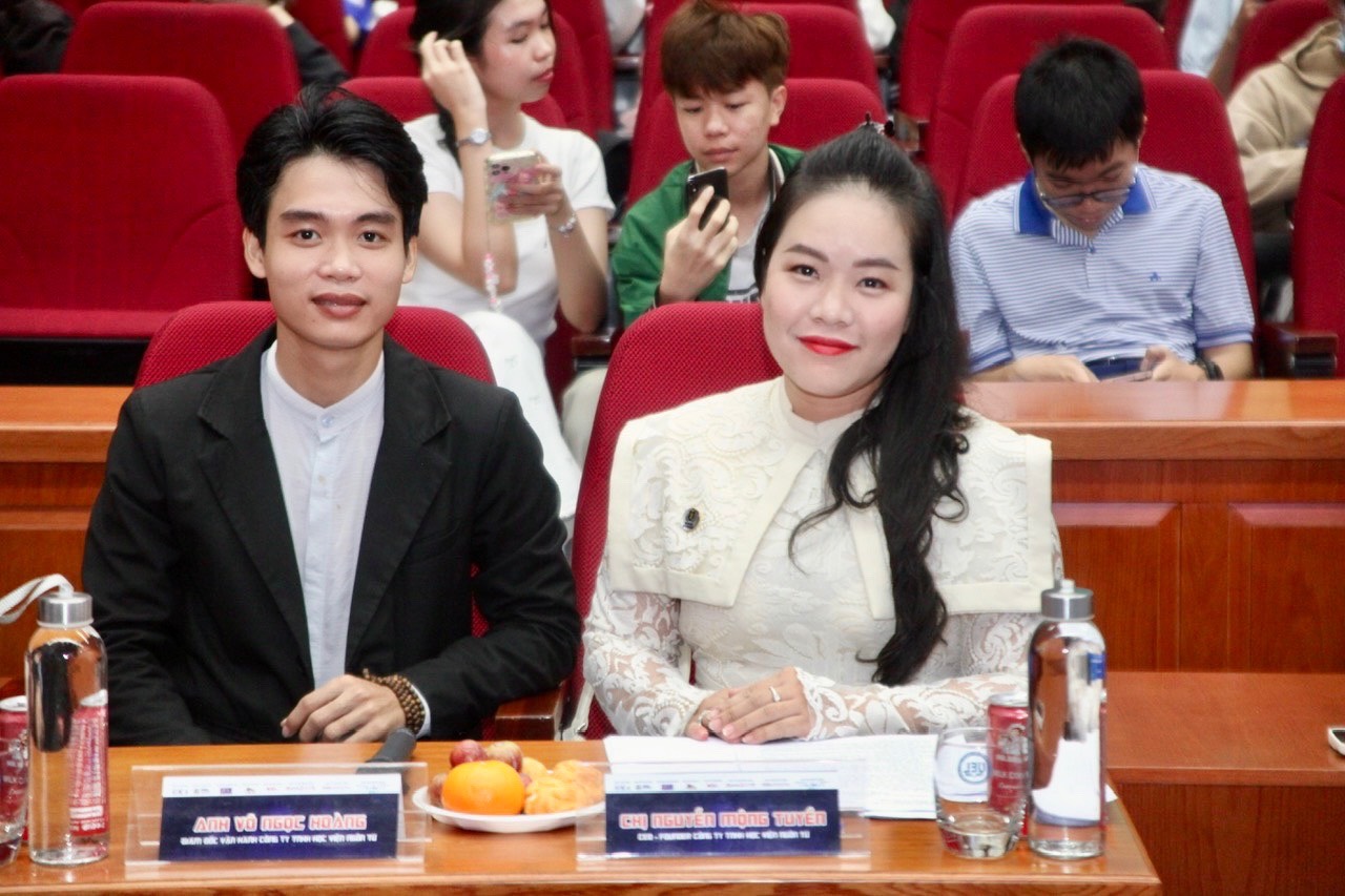 học viện ngôn từ