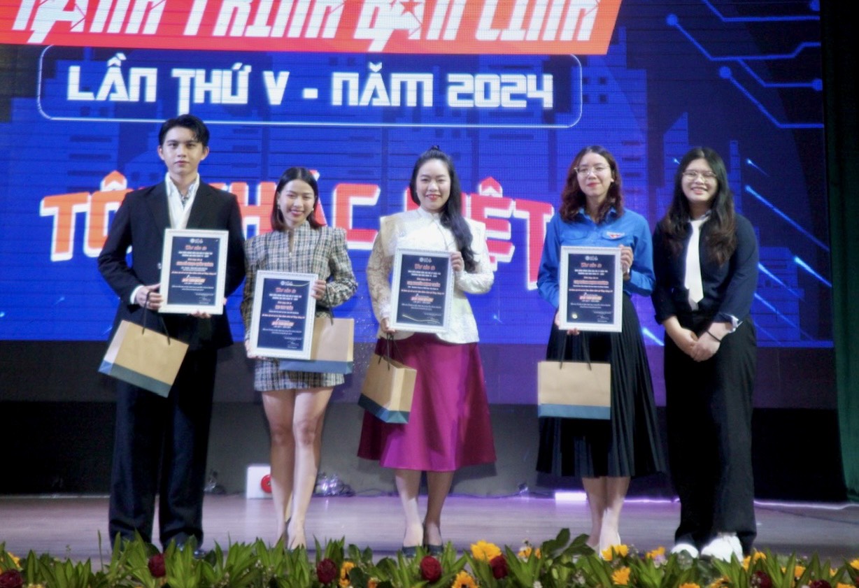 học viện ngôn từ